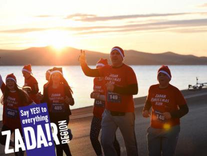 Sportsko-humanitarna utrka Zadar Christmas Run 2023. popularna je manifestacija organizirana u sklopu Adventa u Zadru, a održava se od 2019. godine.  Riječ je o utrci na 5 km na kojoj se očekuje preko 300 trkača koji će u subotu, 16. prosinca 2023., u 16:00h preplaviti ulice Zadra, od Puntamike do Adventa.