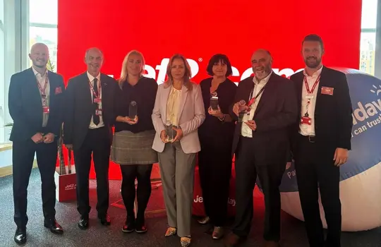 Jet2com - nagradeni