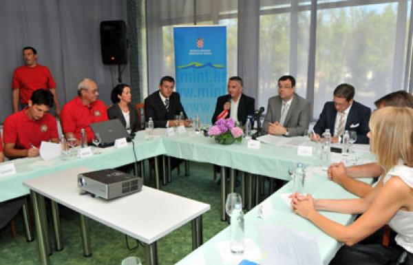 Sastanak_Starigrad Paklenica_kolovoz 2011_1