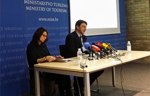20140110_ministar Lorencin i direktorica Matesic