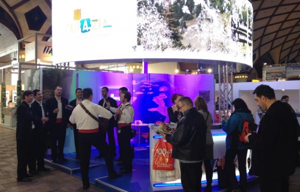 HTZ stand Holiday World