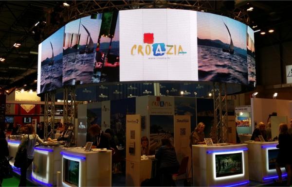 HTZ stand FITUR