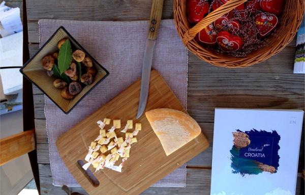 hrvatska gastro ponuda u ceskom gradu Telcu