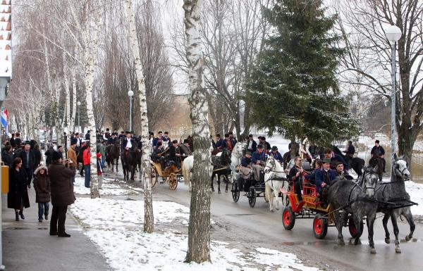 Tradicionalno Pokladno jahanje u Vinkovcima