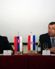 DHT 2011_potpisivanje dogovora o suradnji Hrvatske i Slovacke (1)