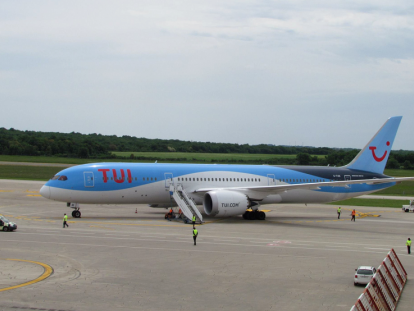 B787-9 u Puli, photo: Pula Airport
