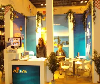 Fitur_stand HTZ-a 03