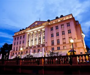 Esplanade Zagreb Hotel - sumrak