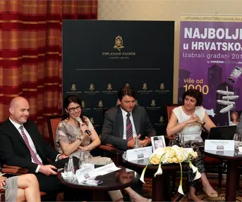 press konferencija - fotografija 2