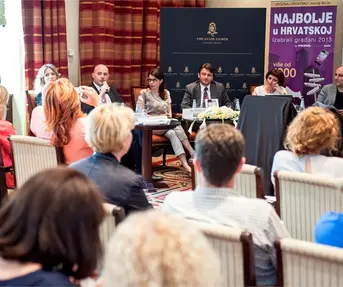 press konferencija - fotografija 3