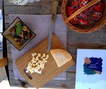 hrvatska gastro ponuda u ceskom gradu Telcu