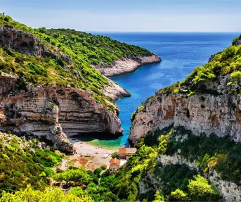 Stiniva_Izvor HTZ_Autor Aleksandar Gospic